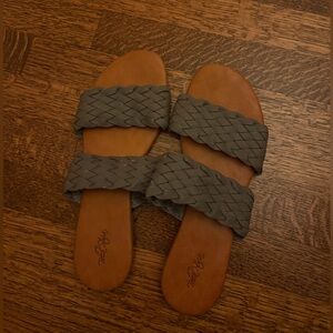 Woven Slide Sandals in Gray - Women's Casual Slip-Ons